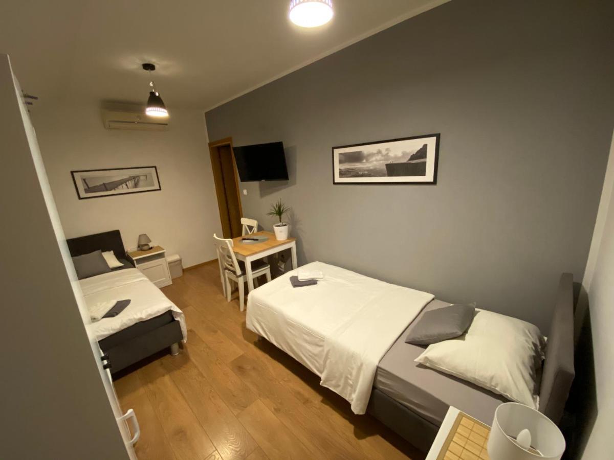 Guest House Lucija Buzin Extérieur photo