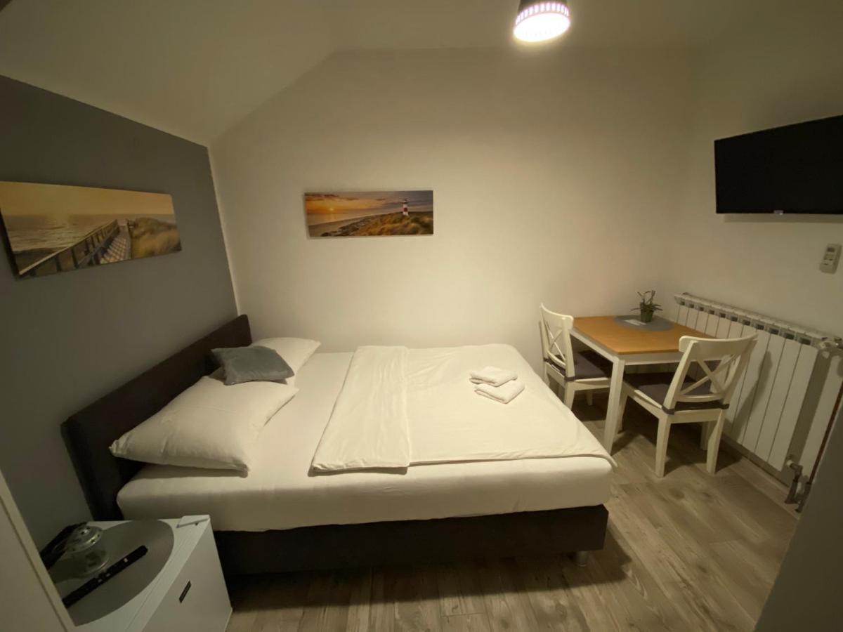 Guest House Lucija Buzin Extérieur photo