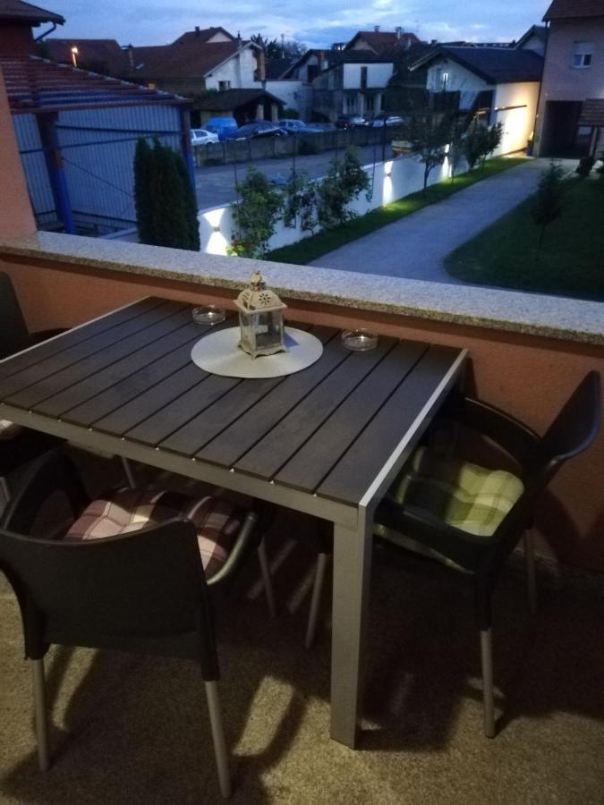 Guest House Lucija Buzin Extérieur photo