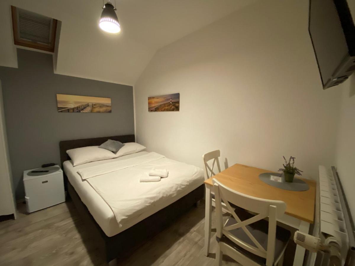 Guest House Lucija Buzin Extérieur photo